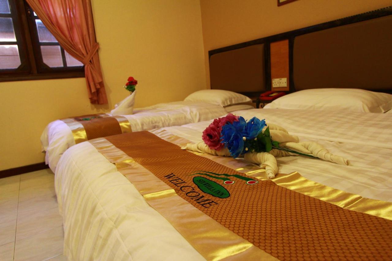 Six Villa Inn Dungun Zewnętrze zdjęcie